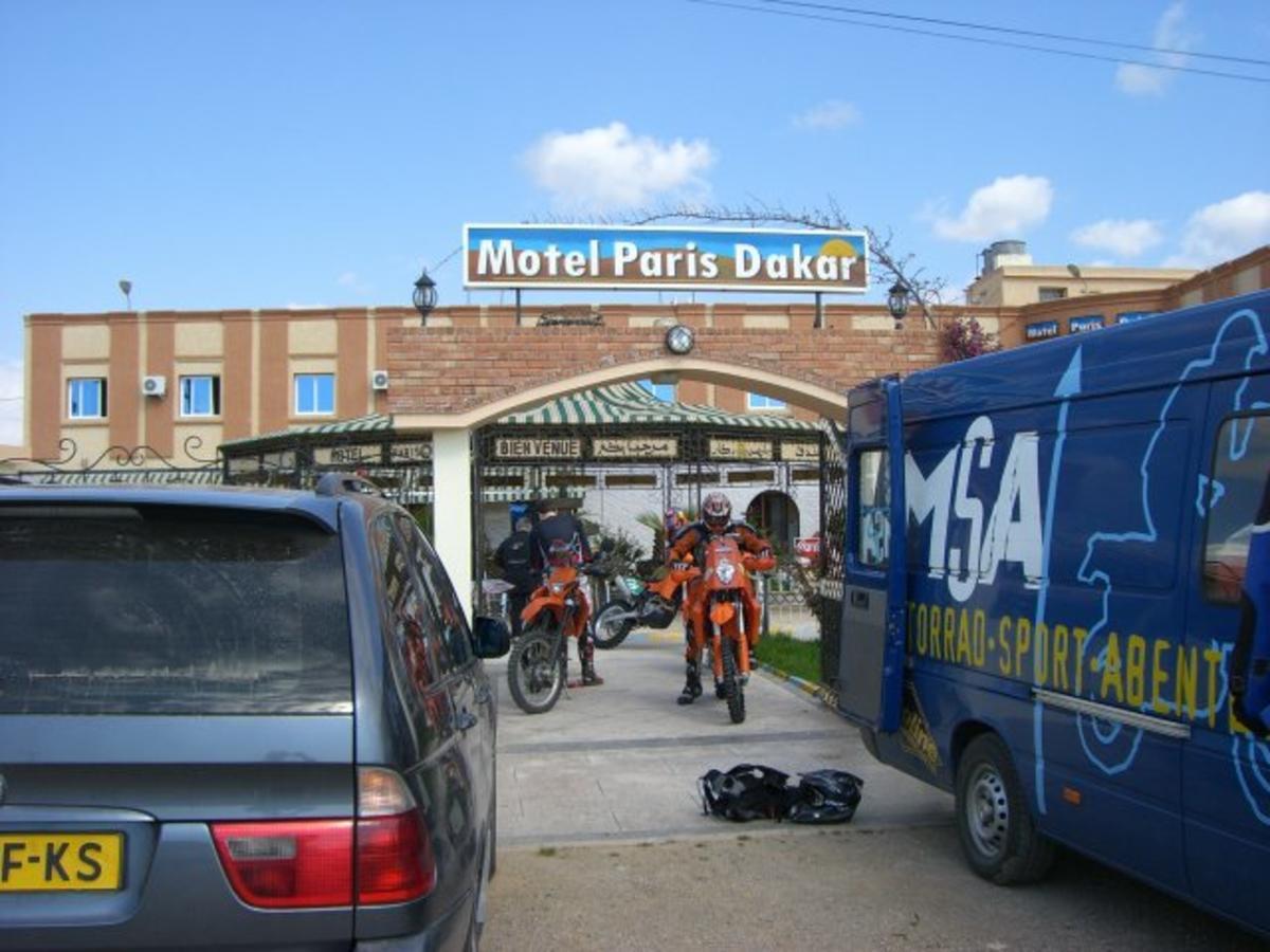 Motel Paris Dakar Selouane エクステリア 写真