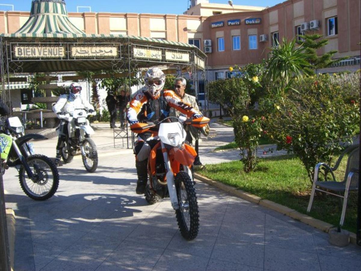 Motel Paris Dakar Selouane エクステリア 写真
