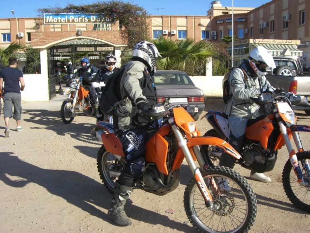 Motel Paris Dakar Selouane エクステリア 写真